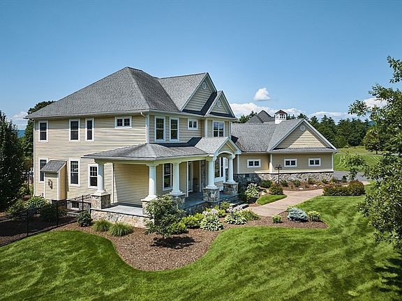 4th image of 1 Nicholas Ln