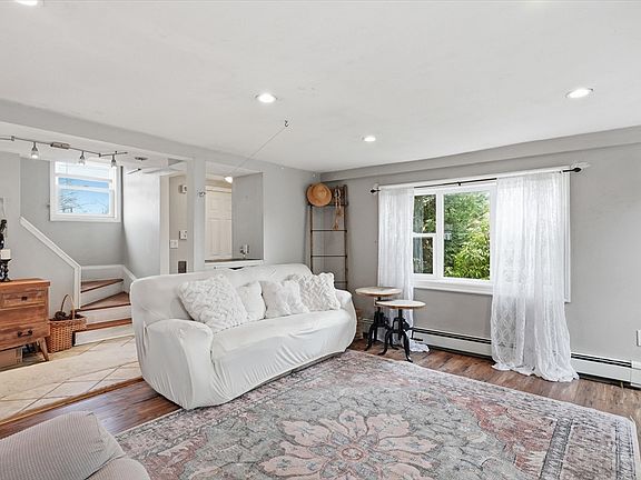 5th image of 9 Saunders Rd