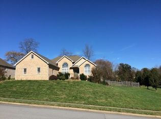 404 Mizpah Hills Dr, Johnson City, TN 37604