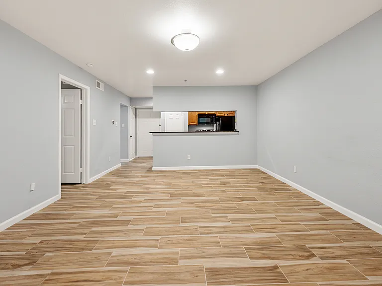 3309 Wyndham Cir #1183 — Photo 7