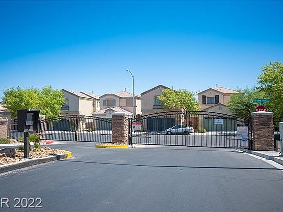 2nd image of 7554 Holiday Hills St