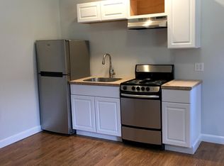 475 East St, Lee, MA 01238