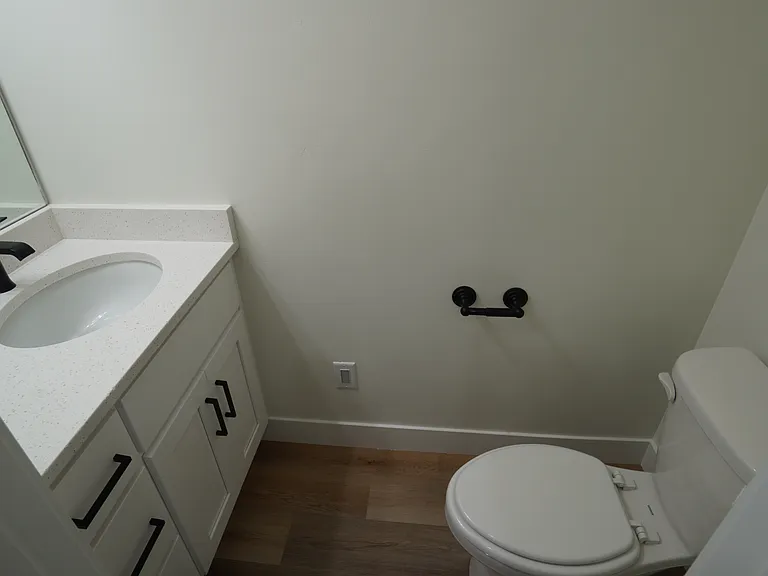 1565 S 150 W — Photo 9
