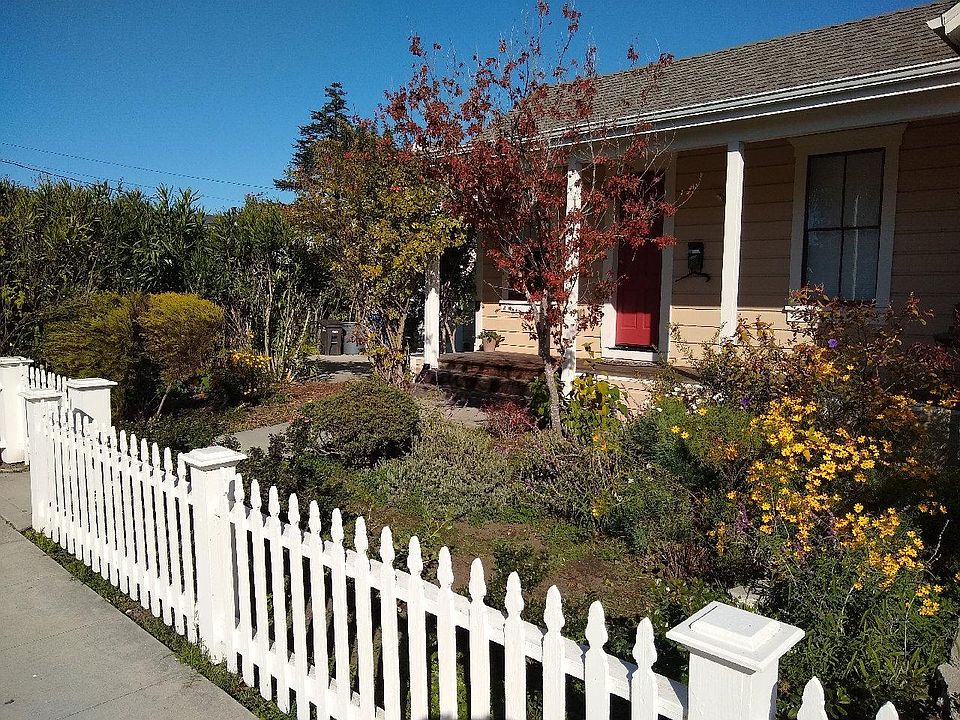 1st image of 212A Caledonia St