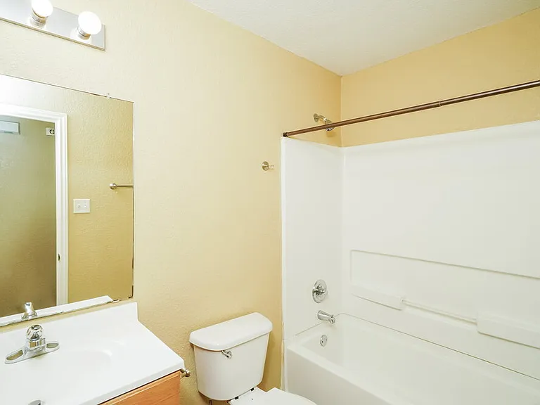 8007 Heights Valley — Photo 13