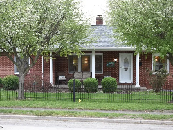 1935 Dresden Rd, Zanesville, OH 43701