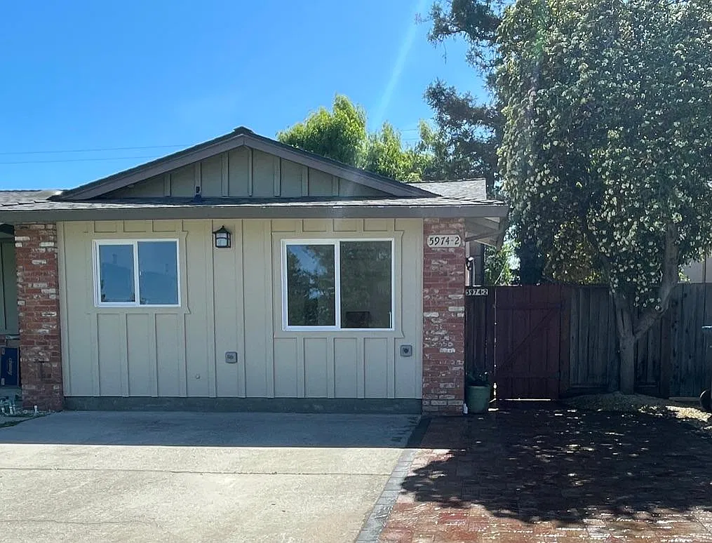 1 bed, 450 sqft, $2,600 — Photo 2