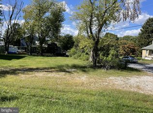 8615 N Point Rd, Sparrows Point, MD 21219