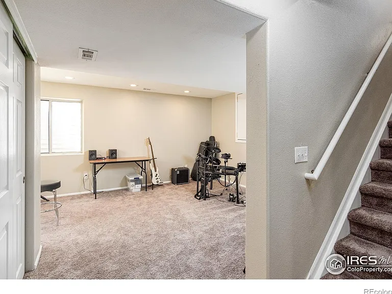3145 E Yarrow Cir — Photo 15