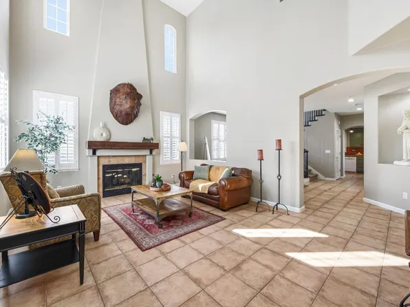 2 Donner St, San Juan Bautista, CA 95045