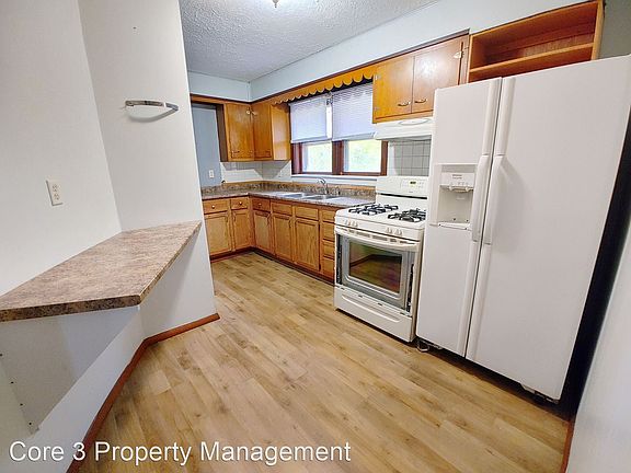 5th image of 304 S Allin St APT 1