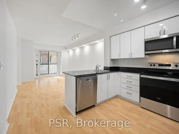 50 John St #723, Toronto, ON M5V 3T5