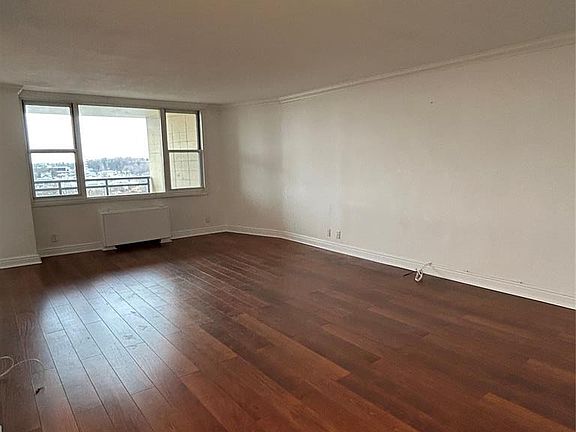 4th image of 2200 Central Rd #9W