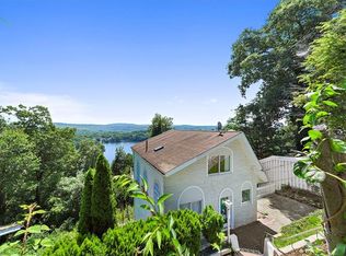 108 Traverse Rd, Lake Peekskill, NY 10537