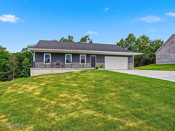 2nd image of 213 Gavin Ln