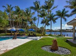660 Arvida Pkwy, Coral Gables, FL 33156