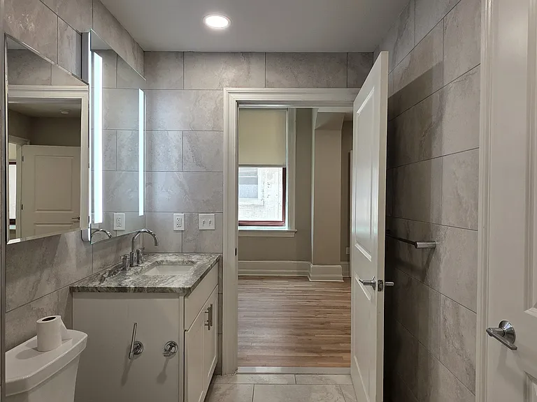 1420-22 Chestnut St #502 — Photo 18