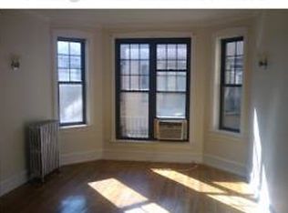 6300 N Hermitage Ave, Chicago, IL 60660