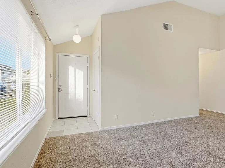 1431 Stevenage Ln — Photo 19