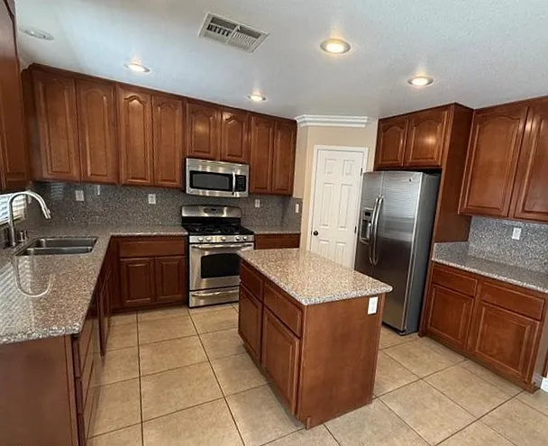 5565 Golden Palms Ct — Photo 5