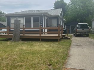 20932 Colwell Ave, Farmington Hills, MI 48336