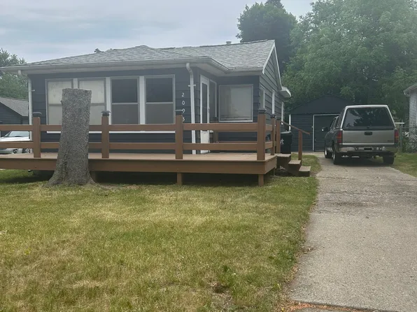 20932 Colwell Ave, Farmington Hills, MI 48336