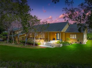 586 Yucca RD, NAPLES, FL 34102