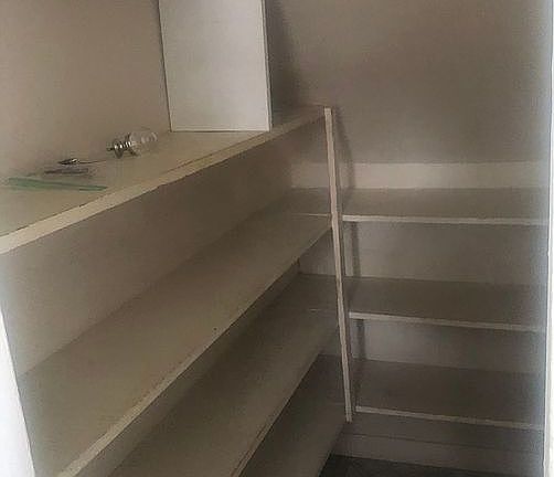 Kitchen pantry