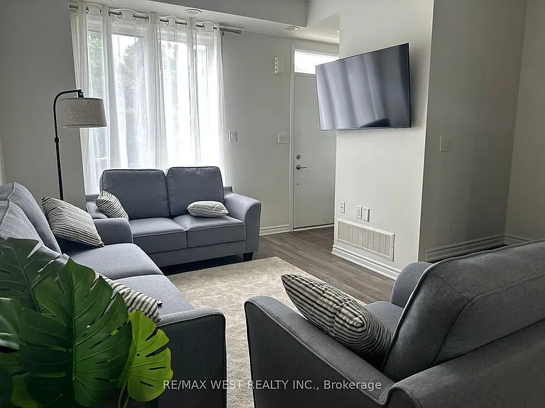 25 Heron Park Pl #3 — Photo 4