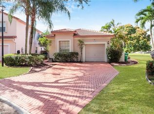 6211 NW 38th Dr, Pompano Beach, FL 33067