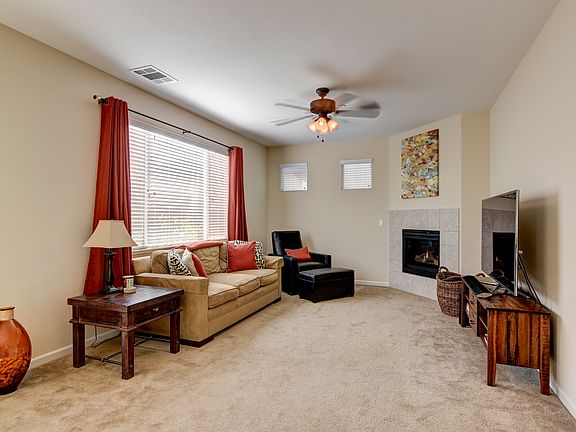 3rd image of 810 Embassy Cir