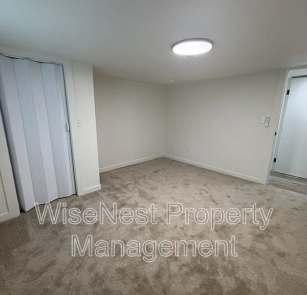 1100 S Savage St — Photo 14