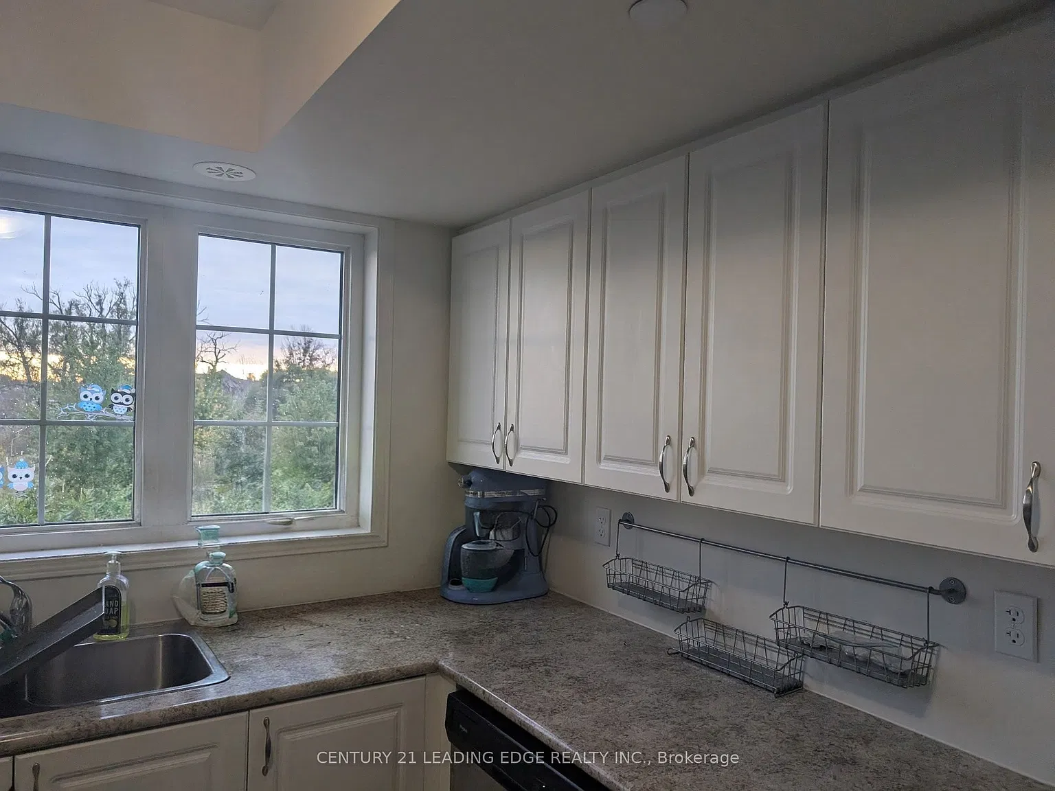 4 bed, $3,000 — Photo 3