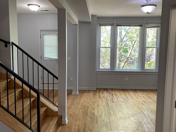 2nd image of 1509 W Wellington Ave #Fb-2