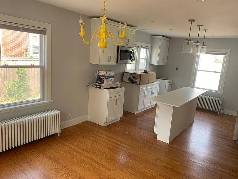 1215 Western Ave — Photo 7