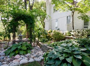 9815 Overbrook Rd, Leawood, KS 66206