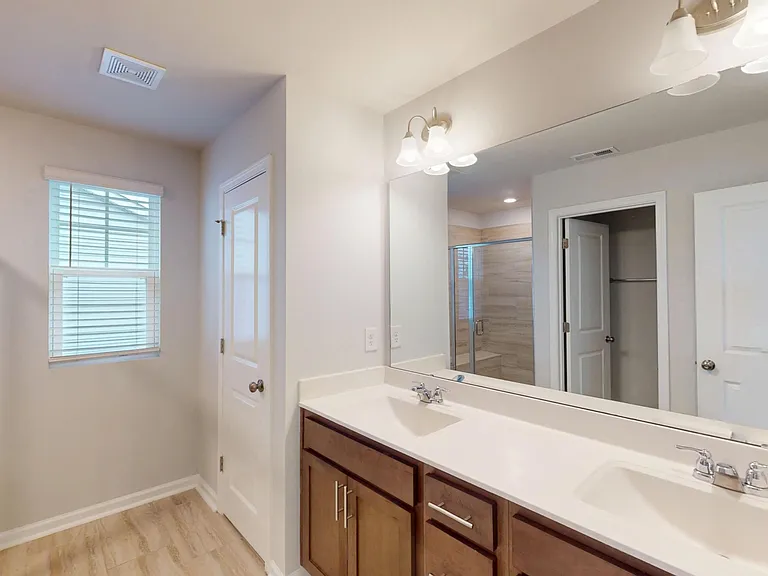 1631 Chestnut Tree Dr — Photo 13
