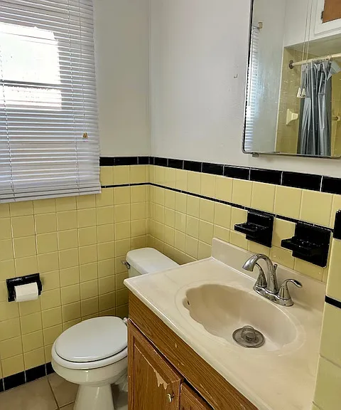 751 Thayer St #1 — Photo 12