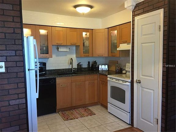 4th image of 616 Georgetown B Dr
