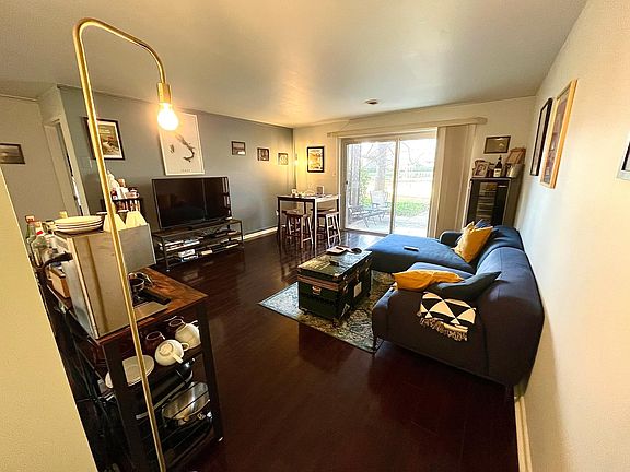 3rd image of 10316 Rockville Pik #101