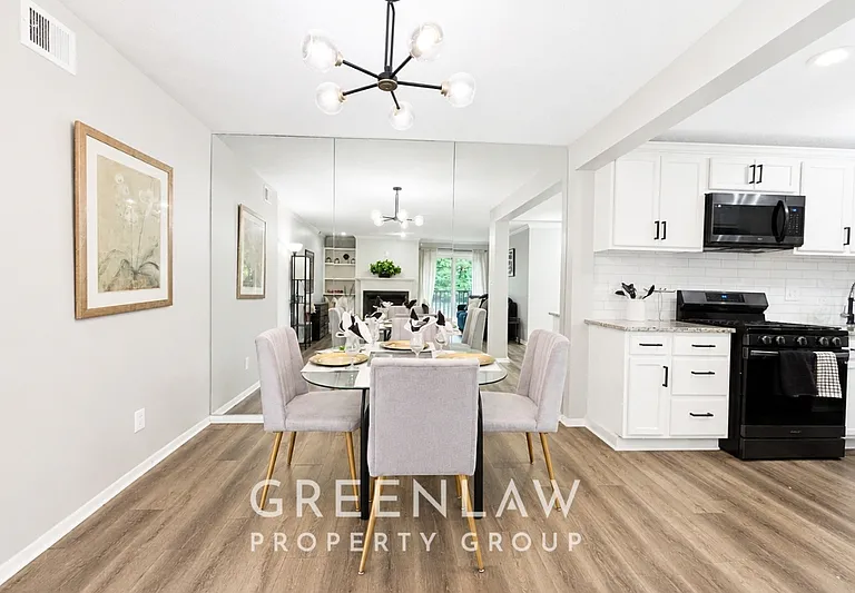 3885 Cedar Cir — Photo 8