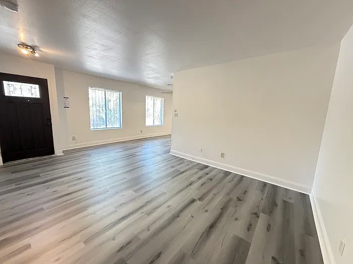 2 bed, 1.0 bath, 1000 sqft, $1,235 — Photo 2