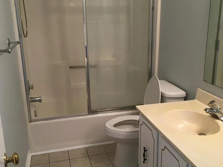 15205 Streamside Ct — Photo 33