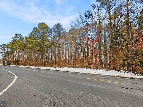 3rd image of Hollywood Rd