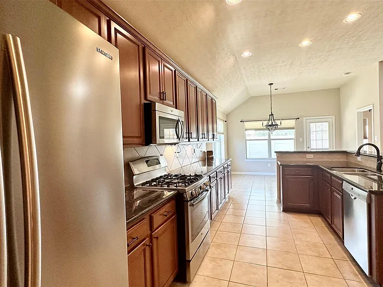 18903 Pinewood Point Ln — Photo 14