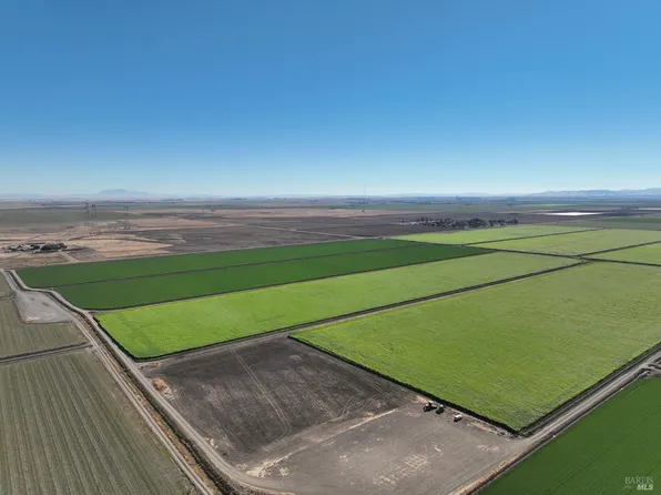 Radio Station Rd, Dixon, CA 95620