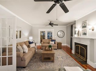 23 Kent Pl, Cranston, RI 02905