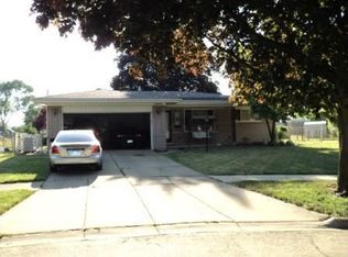 11323 Lois Ct, Warren, MI 48089