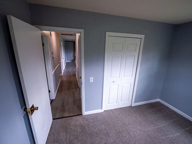 4621-4655 S Acorn Dr — Photo 15