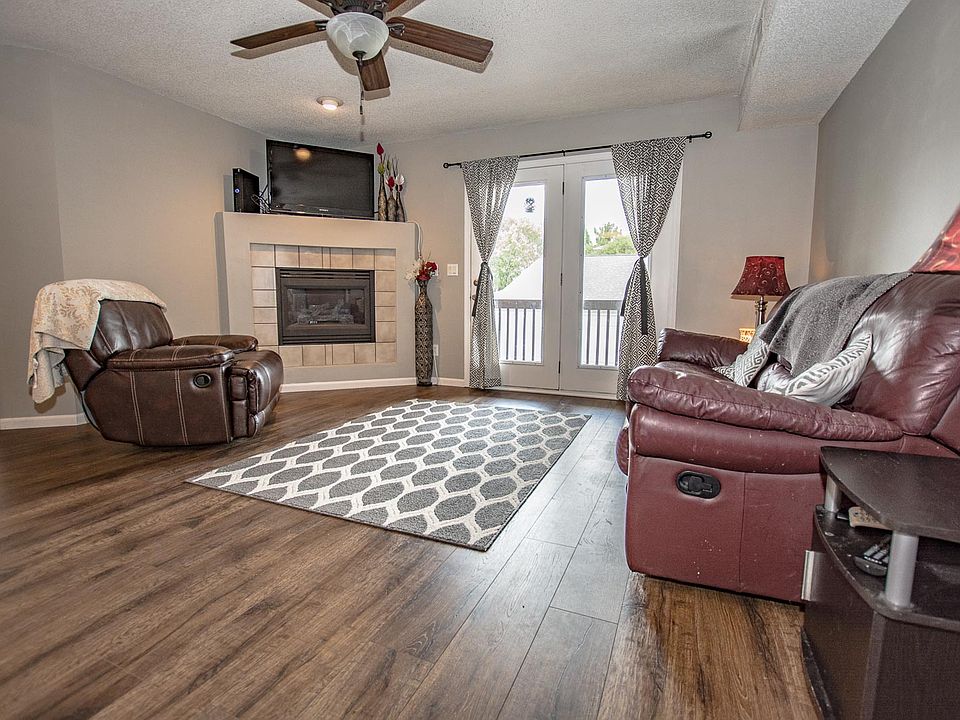 1st image of 120 Shannon Dr Unit 8